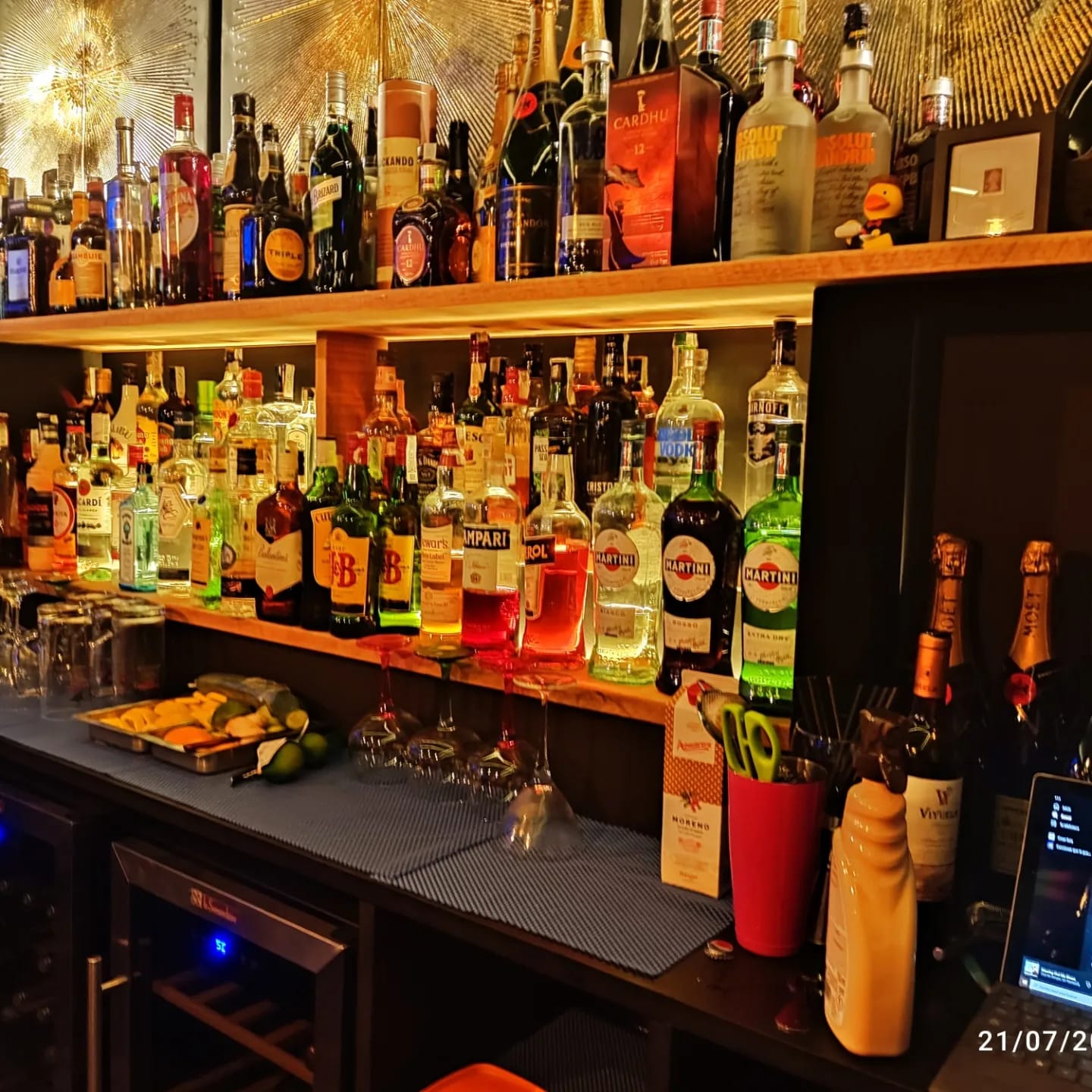 Barra iluminada de 7 Lounge Sitges